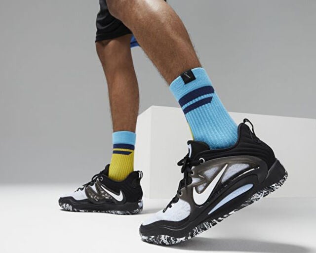 NIKE KD15 Genç Basketbol Ayakkabısı DC1975-101 Siyah