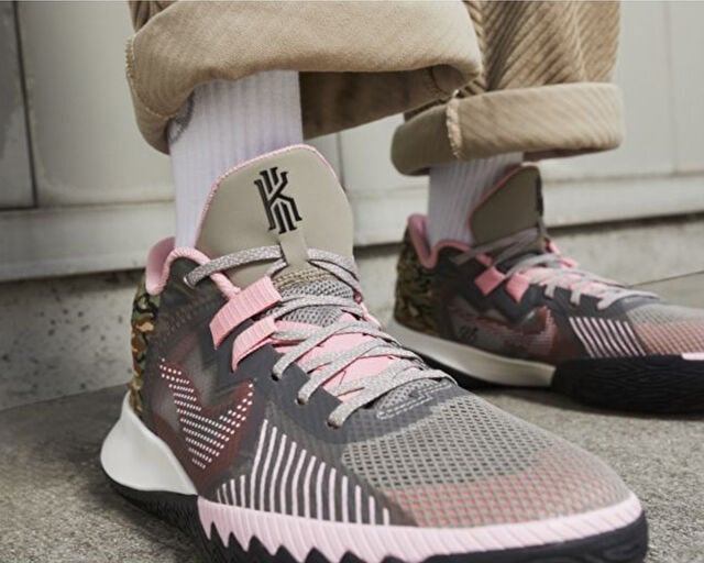NIKE KYRIE FLYTRAP V Unisex Basketbol Ayakkabısı CZ4100-005 Çok Renkli
