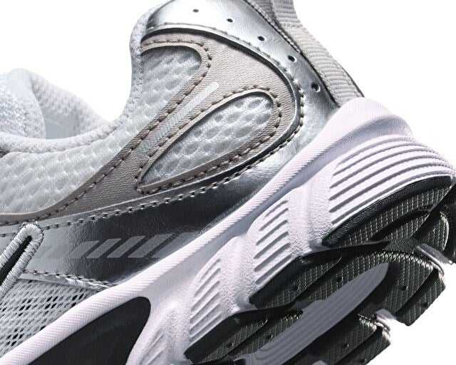 NIKE NIKE V5 RNR E (PS) Çocuk Günlük Ayakkabı HQ6412-100 Beyaz