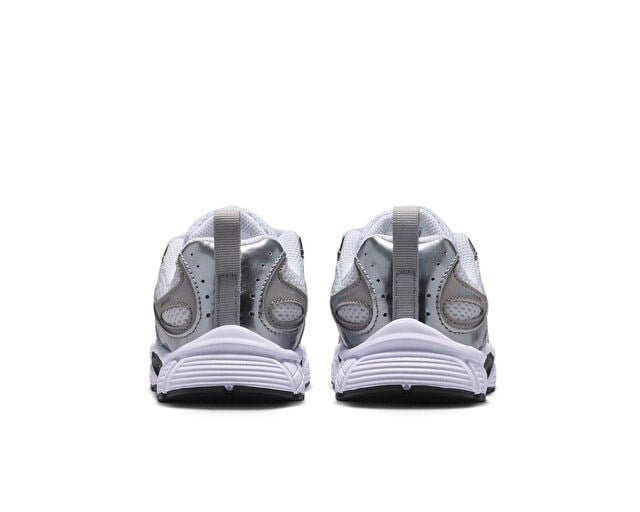 NIKE NIKE V5 RNR E (PS) Çocuk Günlük Ayakkabı HQ6412-100 Beyaz