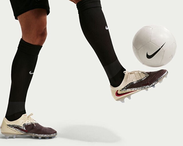 NIKE PHANTOM 6 LOW ELITE FG NU3 Erkek Çim Zemin Kramponu IO8444-661 Kırmızı