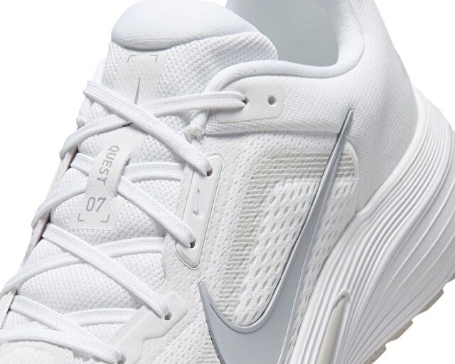 NIKE QUEST 7 Erkek Koşu Ayakkabısı IM6368-102 Beyaz