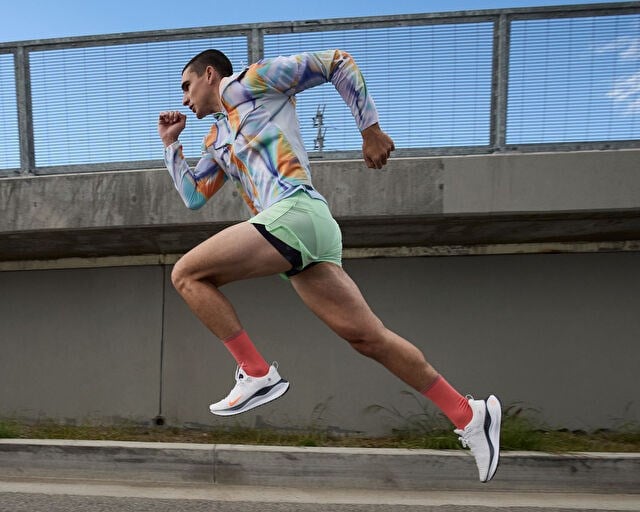 NIKE REACT INFINITY RUN FLYKNIT 4 Erkek Koşu Ayakkabısı DR2665-010 Beyaz
