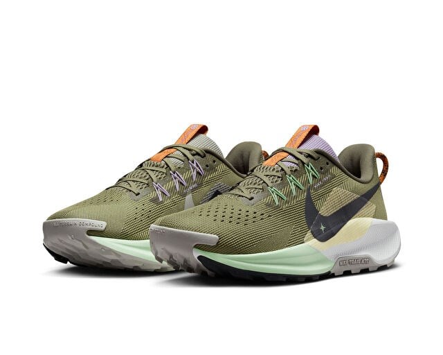 NIKE REACTX PEGASUS TRAIL 5 Erkek Arazi Tipi Koşu Ayakkabısı DV3864-200 Yeşil