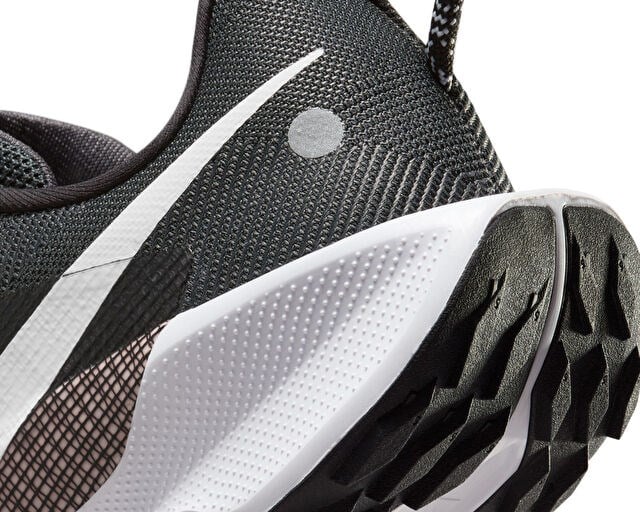 NIKE REACTX PEGASUS TRAIL 5 Erkek Koşu Ayakkabısı DV3864-001 Siyah