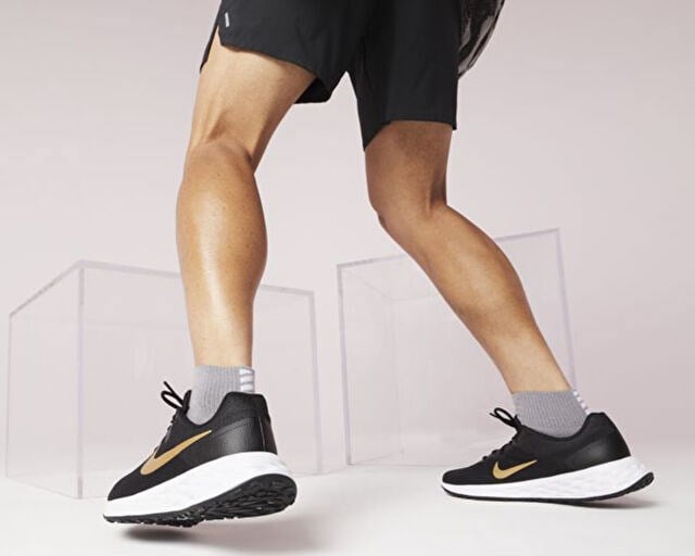 NIKE REVOLUTION 6 NN Erkek Koşu Ayakkabısı DC3728-002 Siyah