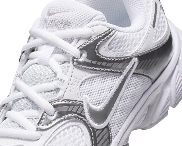 NIKE V5 RNR (GS) Genç Günlük Ayakkabı HQ6411-103 Beyaz