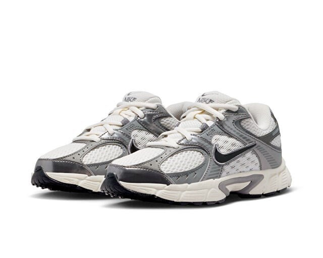 NIKE V5 RNR (GS) Genç Günlük Ayakkabı HQ6411-003 Siyah