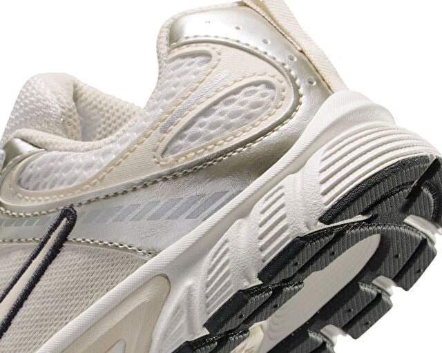 NIKE V5 RNR (PS) Çocuk Günlük Ayakkabı HQ6412-102 Beyaz