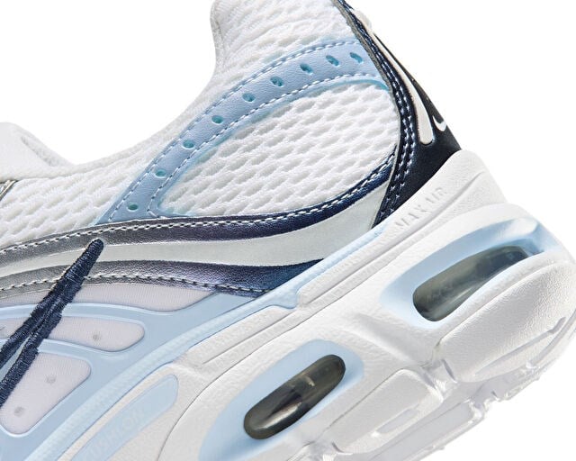 NIKE W AIR MAX MOTO 2K Kadın Günlük Ayakkabı IH7803-100 Beyaz