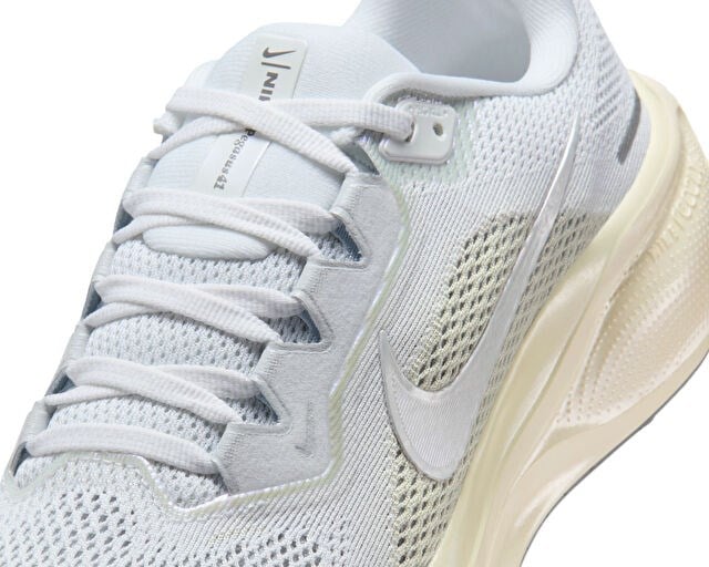 NIKE W AIR ZOOM PEGASUS 41 ESS Unisex Koşu Ayakkabısı IO9914-100 Beyaz