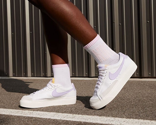 NIKE W BLAZER LOW PLATFORM Kadın Günlük Ayakkabı DJ0292-114 Beyaz