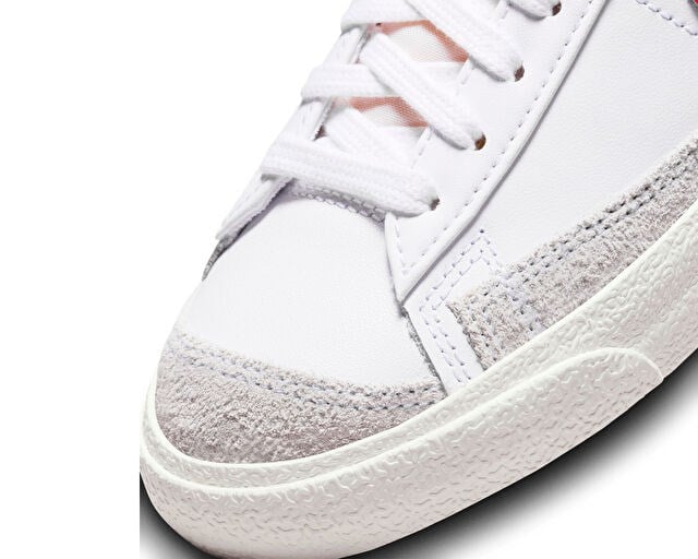 NIKE W BLAZER MID '77 Kadın Günlük Ayakkabı CZ1055-101 Beyaz