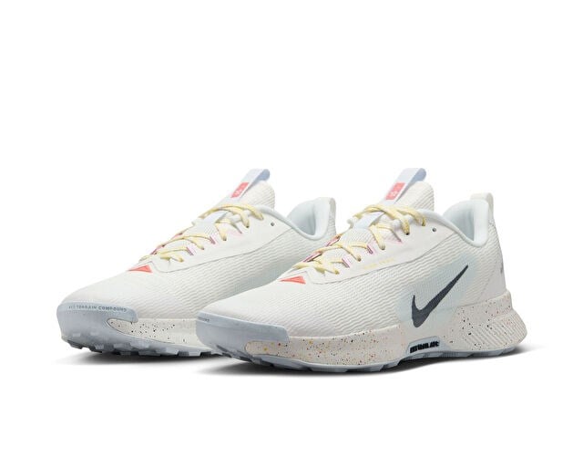 NIKE W JUNIPER TRAIL 3 Kadın Arazi Tipi Koşu Ayakkabısı FQ0902-101 Beyaz