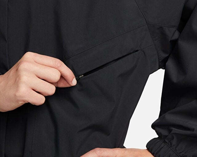 NIKE W NK SWIFT SF JKT Kadın Koşu Ceketi FB7492-010 Siyah