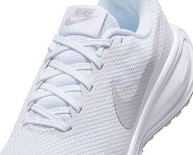 NIKE W REVOLUTION 8 Kadın Koşu Ayakkabısı HJ8485-101 Beyaz