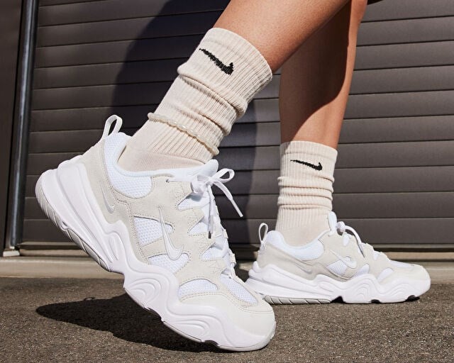 NIKE W TECH HERA Unisex Günlük Ayakkabı DR9761-100 Beyaz