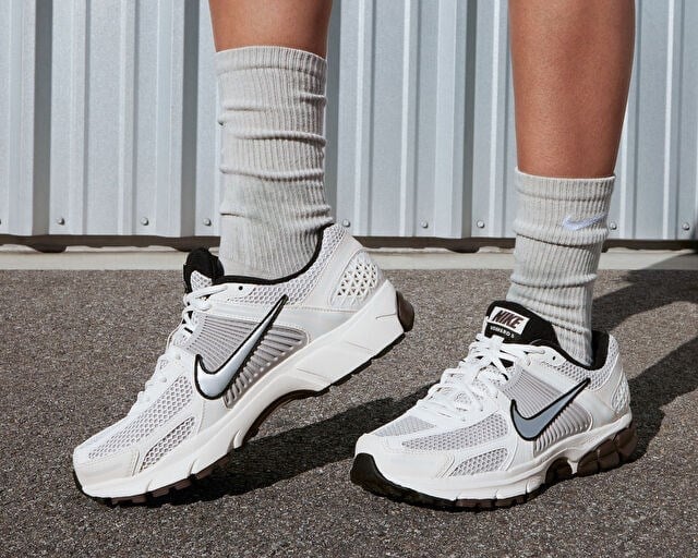 NIKE W ZOOM VOMERO 5 Kadın Günlük Ayakkabı FJ2028-001 Krem