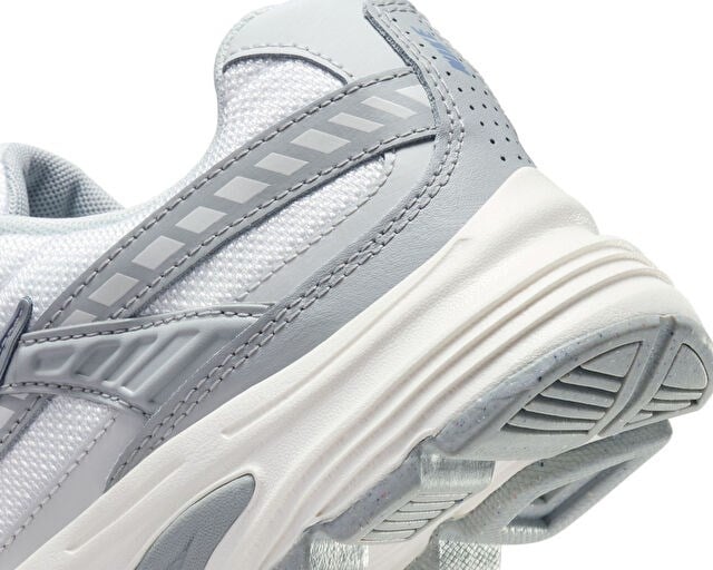 NIKE WMNS INITIATOR Kadın Koşu Ayakkabısı HQ1511-121 Beyaz