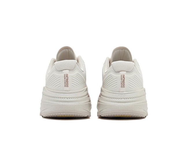 SKECHERS MAX CUSHIONING ARCH FIT 2.0 Kadın Koşu Ayakkabısı 128948-NTGD Beyaz