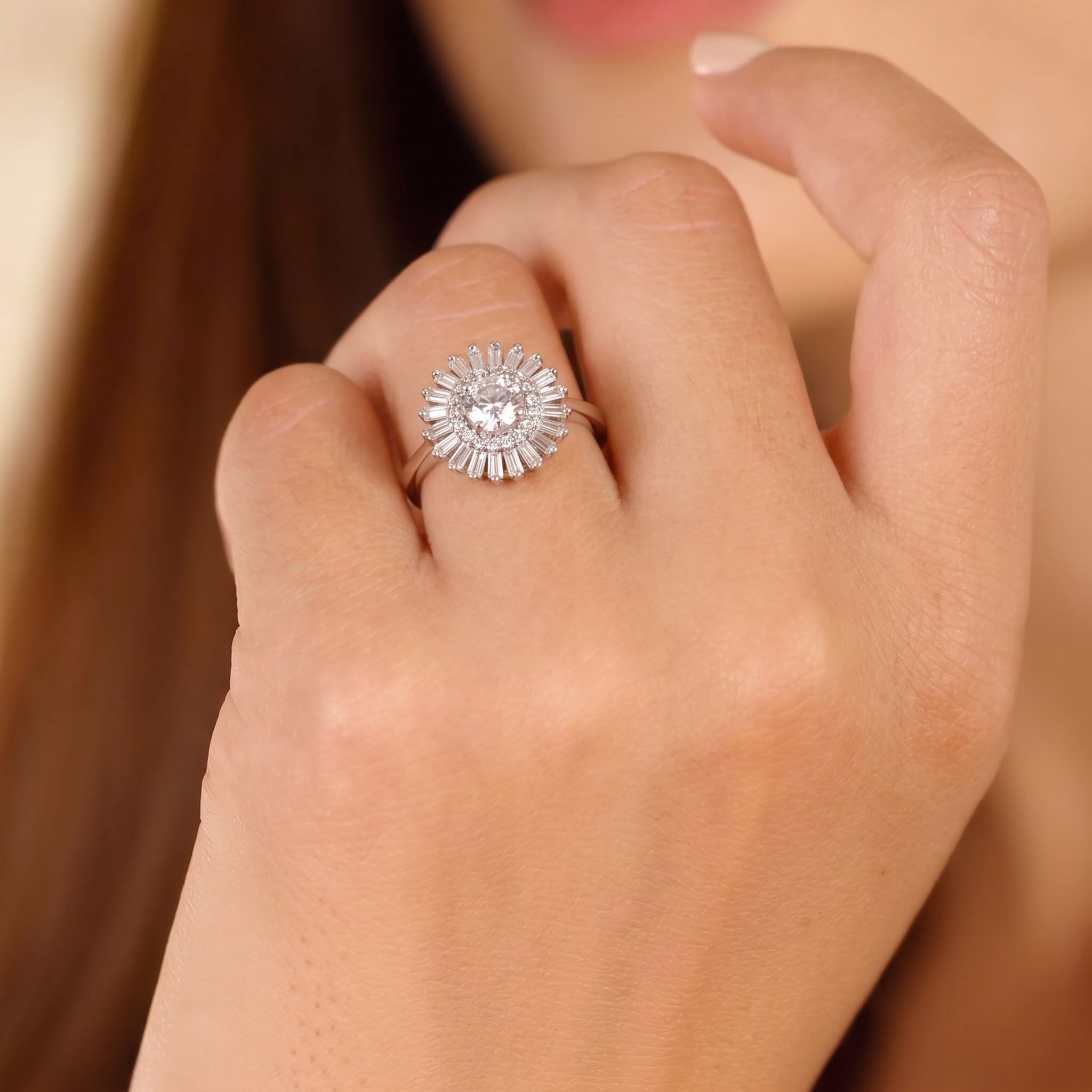 14k-altin-beyaz-tasli-baget-yuzuk-200--fb1-c8.jpg