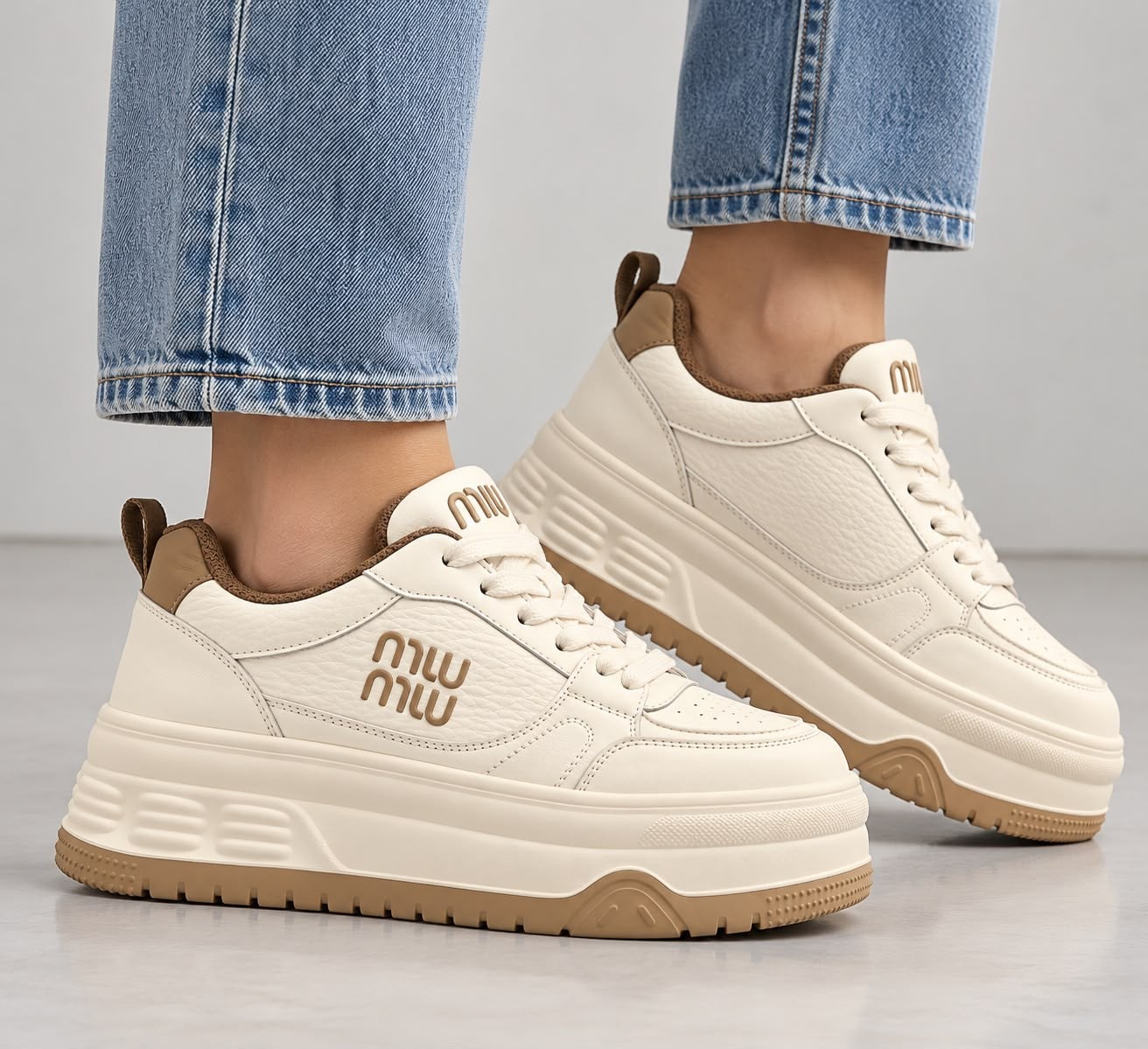 Kadın Beyaz Vizon Yüksek Kalın Taban Deri Casual Sneaker Spor Ayakkabı