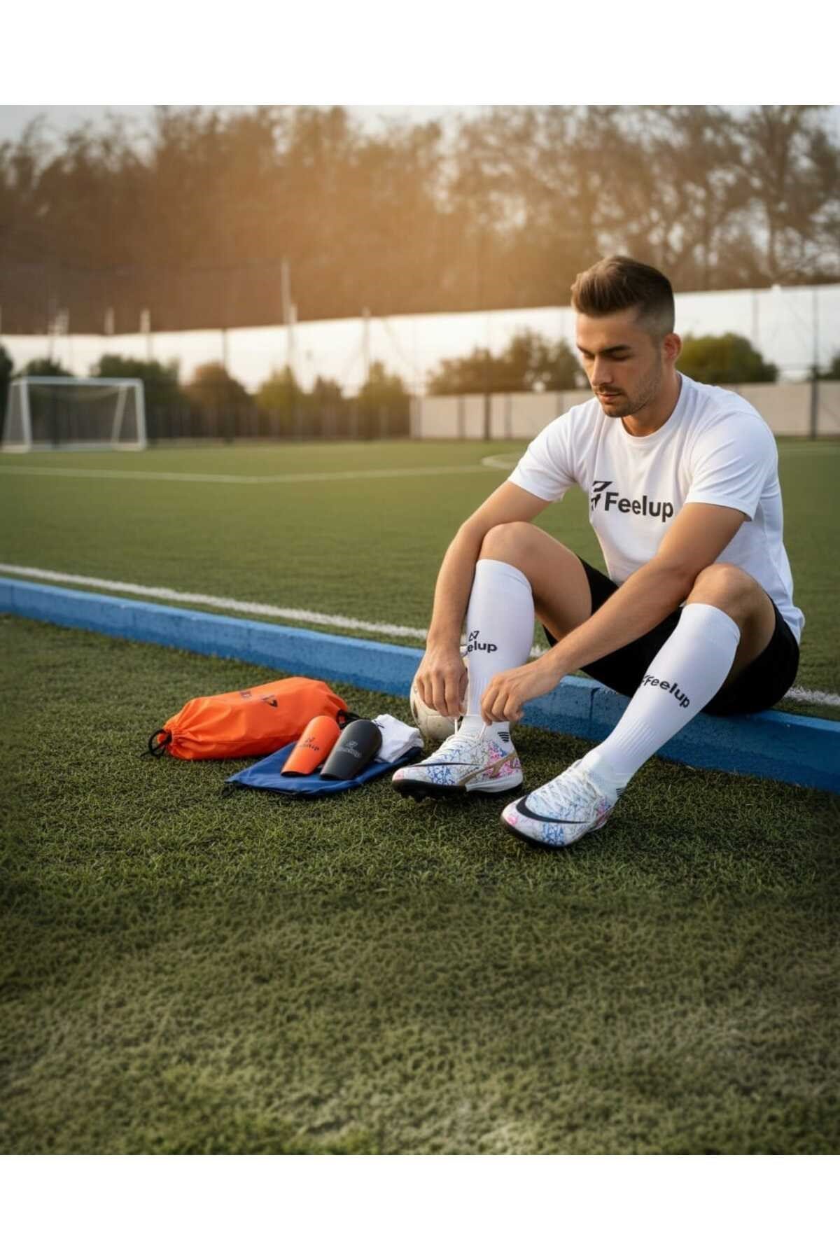 Laliga Pro Halı saha Ayakkabısı Set , 1 adet Çanta, 1 adet Çorap 1 adet Tekmelik