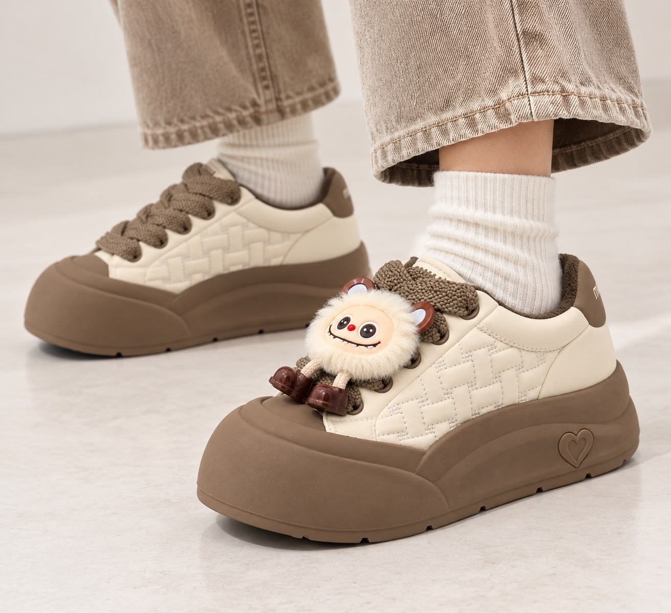 Look Life Kalın Tabanlı Pelüş Figürlü Sneaker Ayakkabı