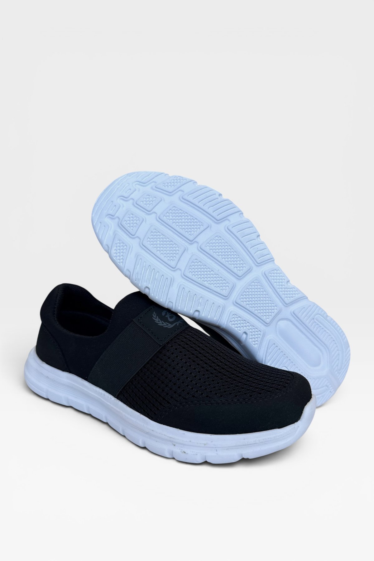 Erkek Airfile Faylon Taban Aqua Spor Ayakkabı SİYAH BEYAZ
