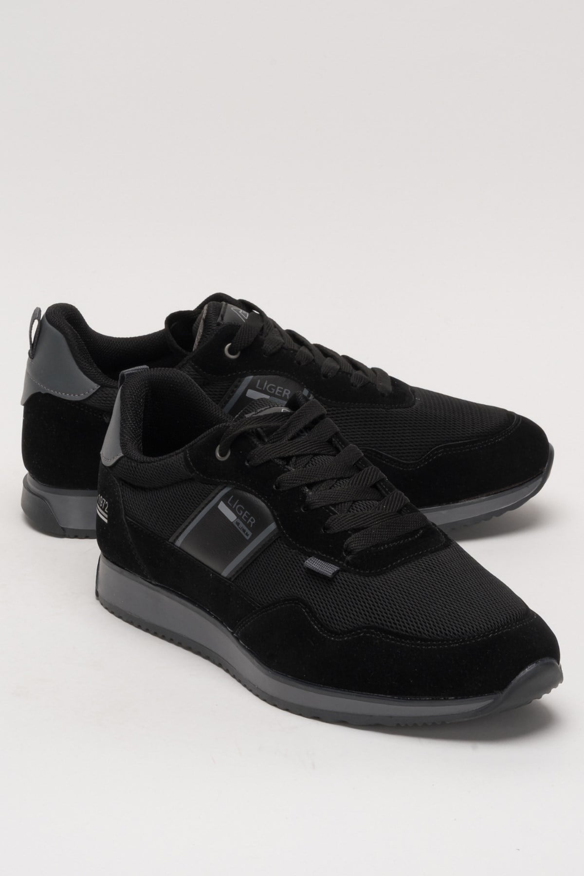 Erkek Airfile Sneaker Spor Ayakkabı SİYAH - FÜME