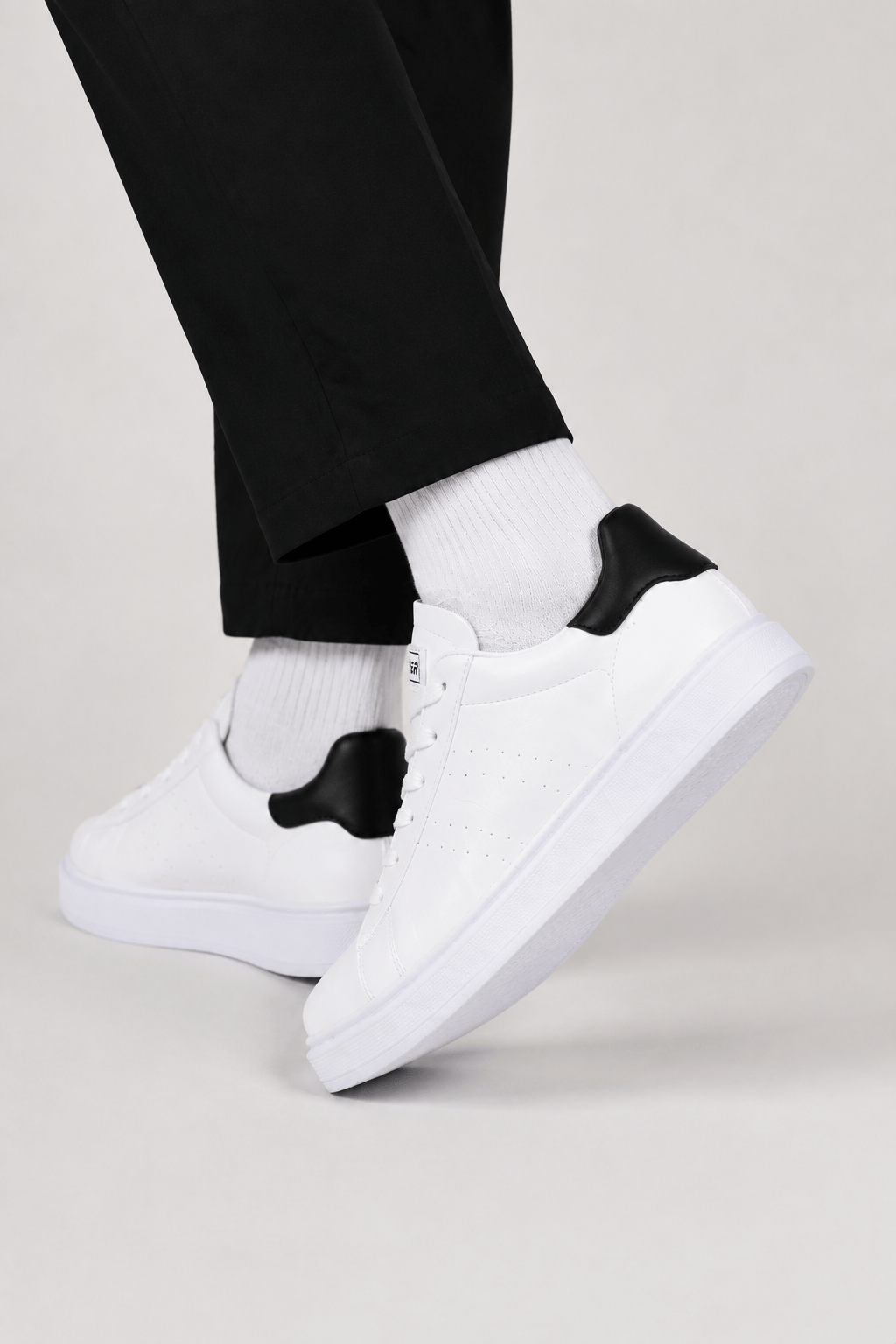 Erkek Cilt Sneaker Ayakkabı BEYAZ - SİYAH