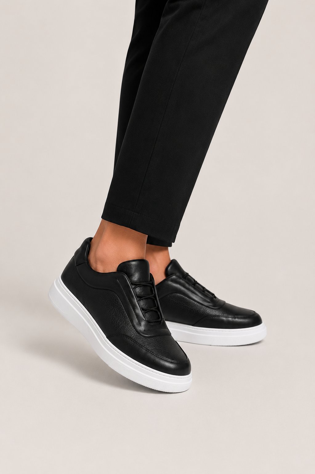 Erkek Yüksek Kalın Taban Bağcıklı Sneaker Ayakkabı SİYAH - BEYAZ