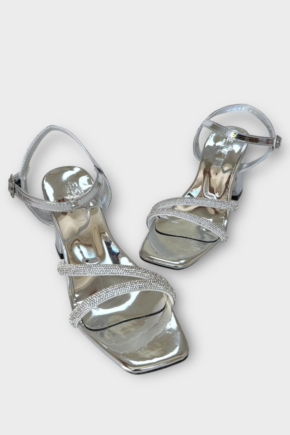 Kadın Çift Bantlı Taş Detay Topuklu Kadın Sandalet (8cm) GÜMÜŞ