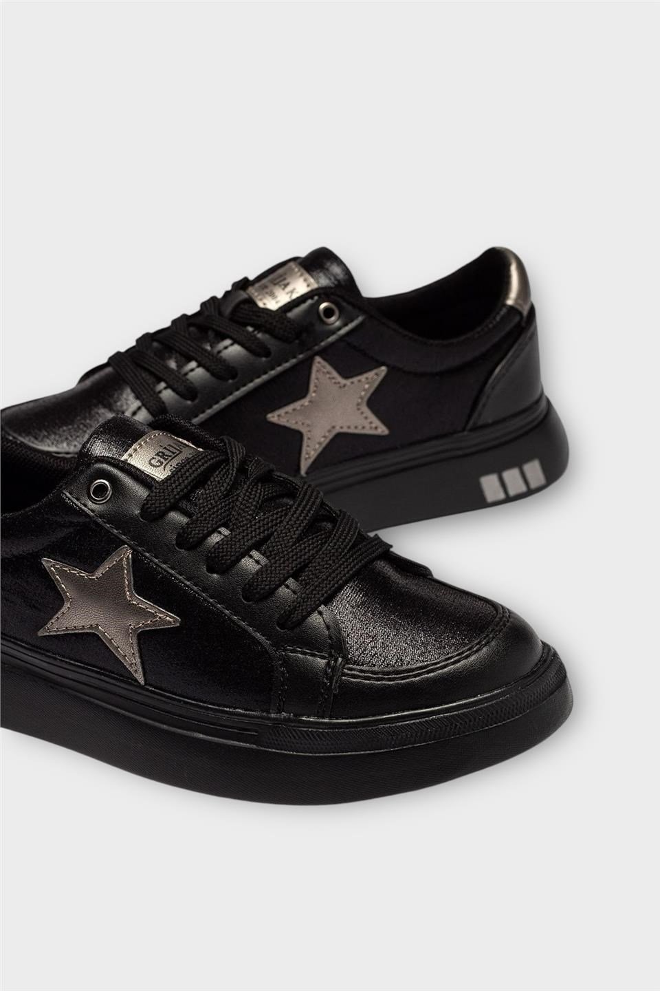 Kadın Yıldız Detay Şık Sneaker Ayakkabı SİYAH