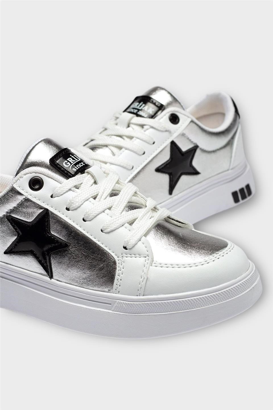 Kadın Yıldız Detay Şık Sneaker Ayakkabı BEYAZ - SİYAH