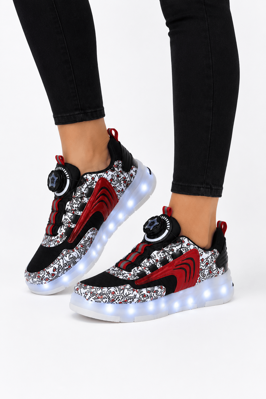 Patenli Işıklı Tekerlekli Spor Sneaker Paten Ayakkabı SİYAH - KIRMIZI