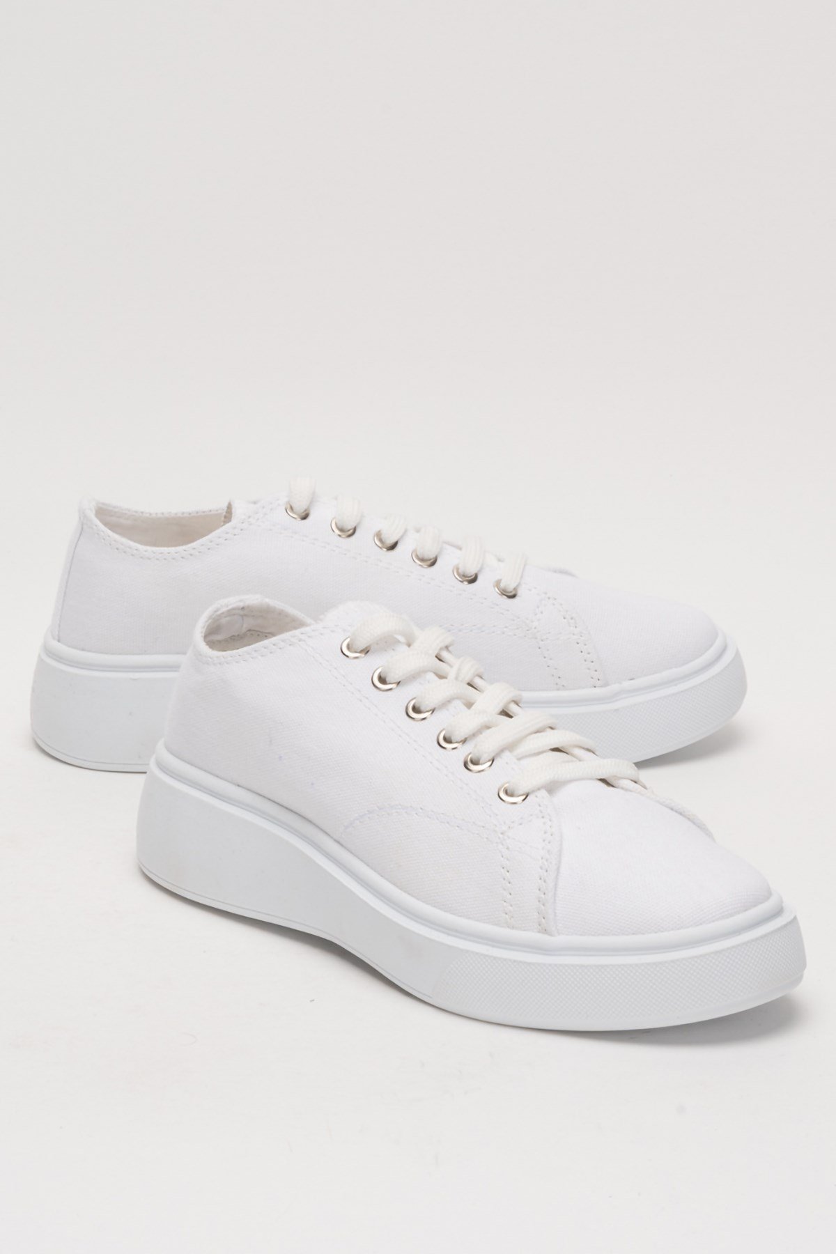 Rahat Kalıp Kalın Taban Kadın Sneaker Ayakkabı BEYAZ