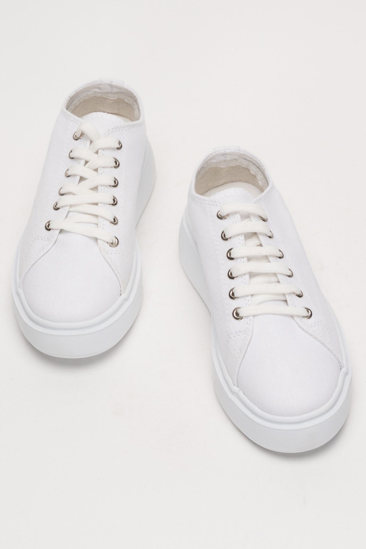Rahat Kalıp Kalın Taban Kadın Sneaker Ayakkabı BEYAZ