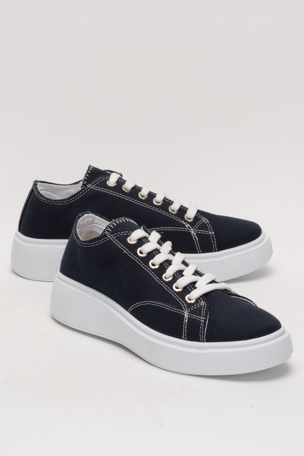 Rahat Kalıp Kalın Taban Kadın Sneaker Ayakkabı LACİVERT