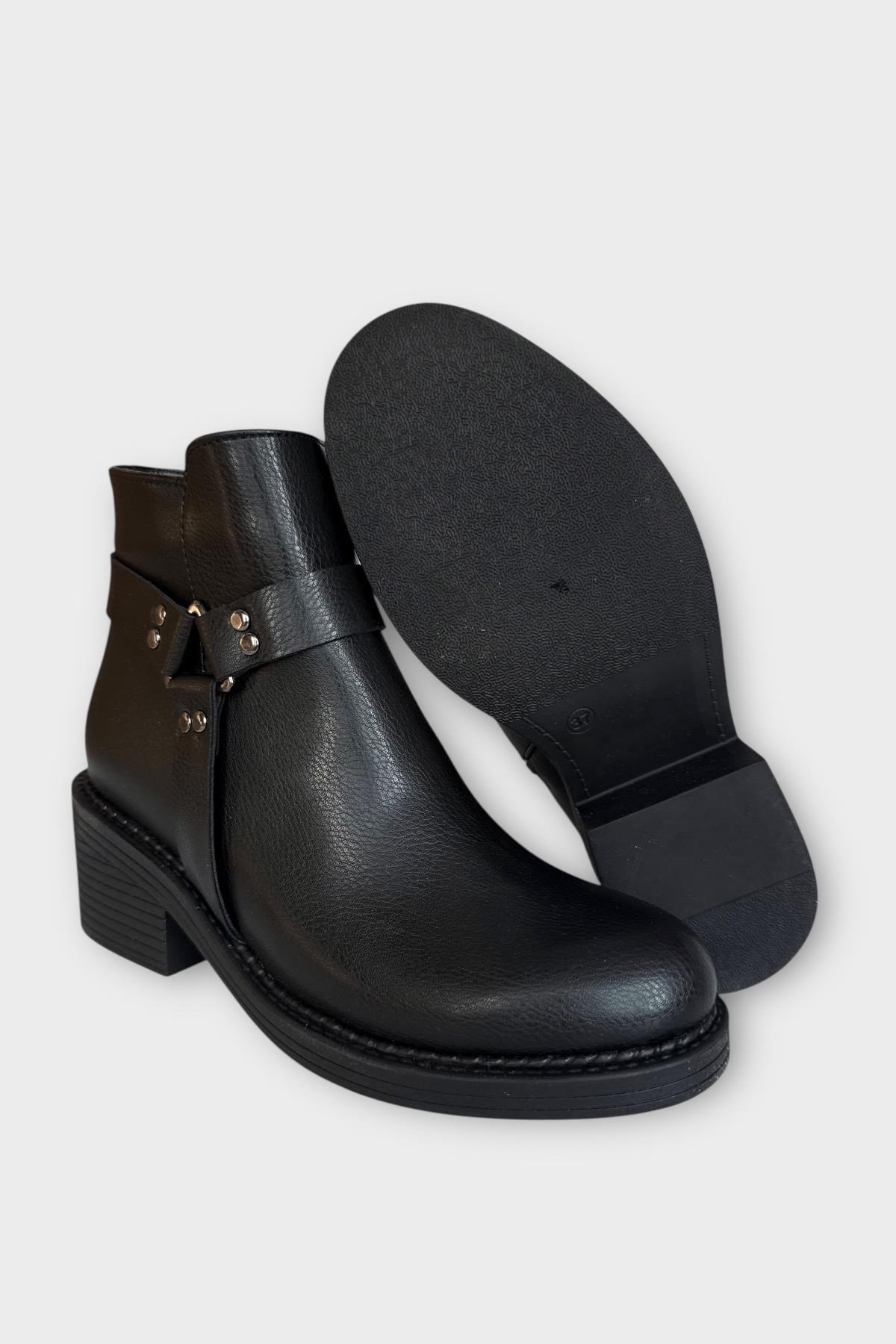 Toka Detaylı Fermuarlı Kalın Topuk Kadın Bot SİYAH