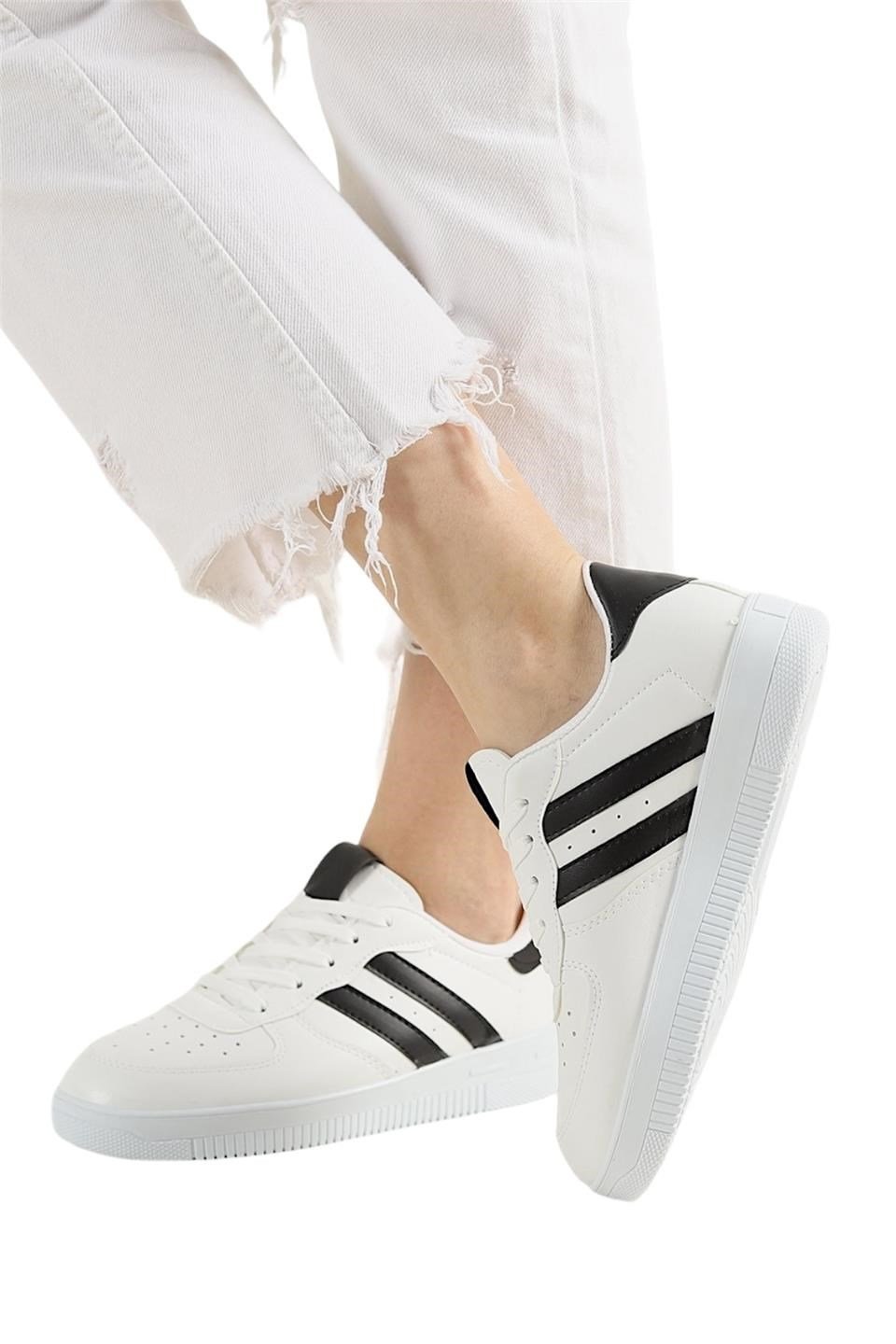 Unisex Bağcıklı Spor Sneaker Ayakkabı BEYAZ - SİYAH