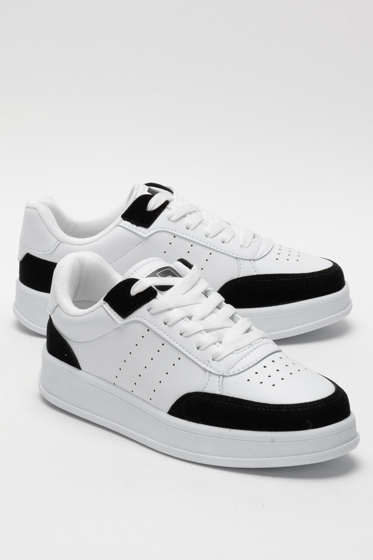 Unisex Düz Hafif Taban Sneaker Ayakkabı BEYAZ - SİYAH