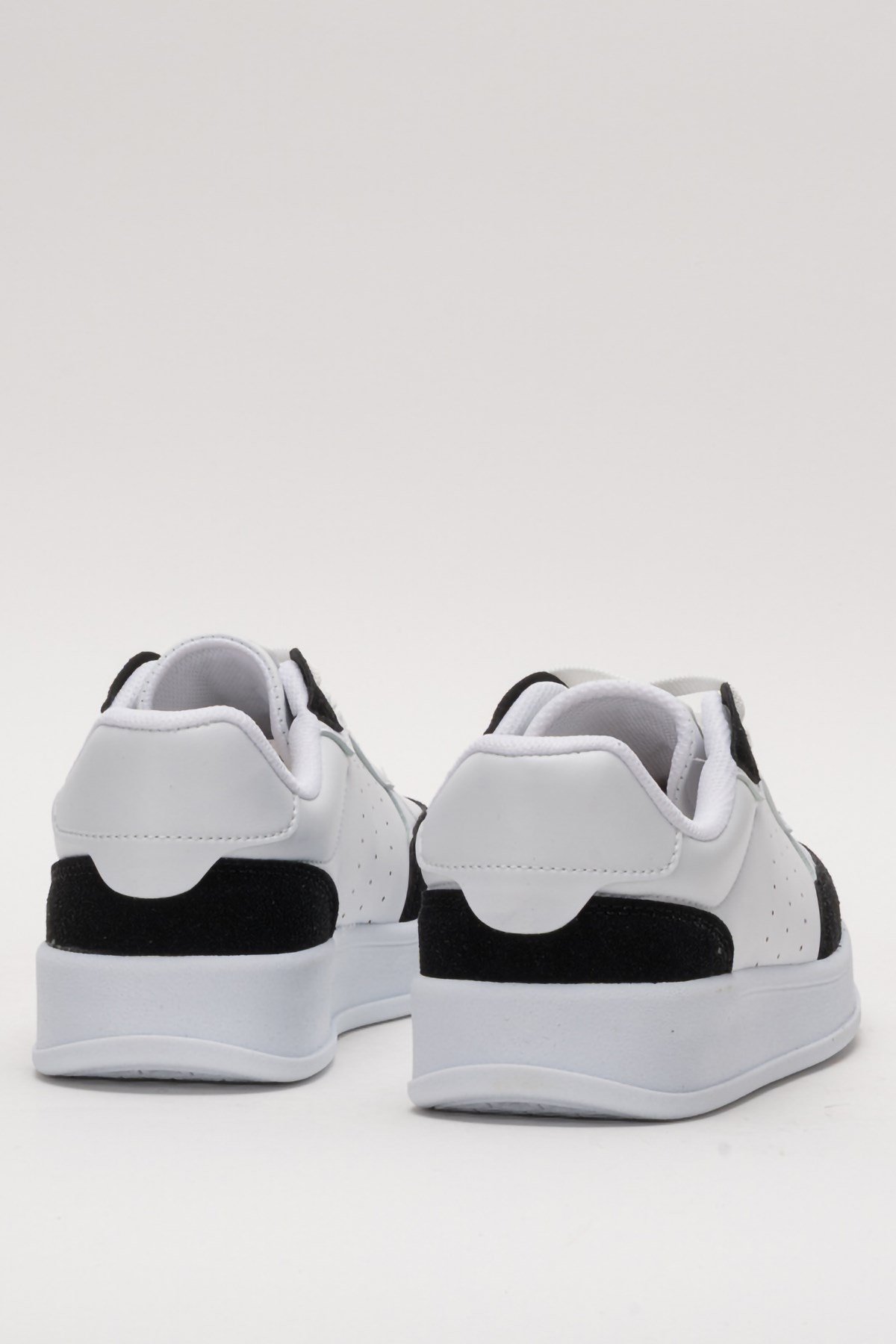Unisex Düz Hafif Taban Sneaker Ayakkabı BEYAZ - SİYAH