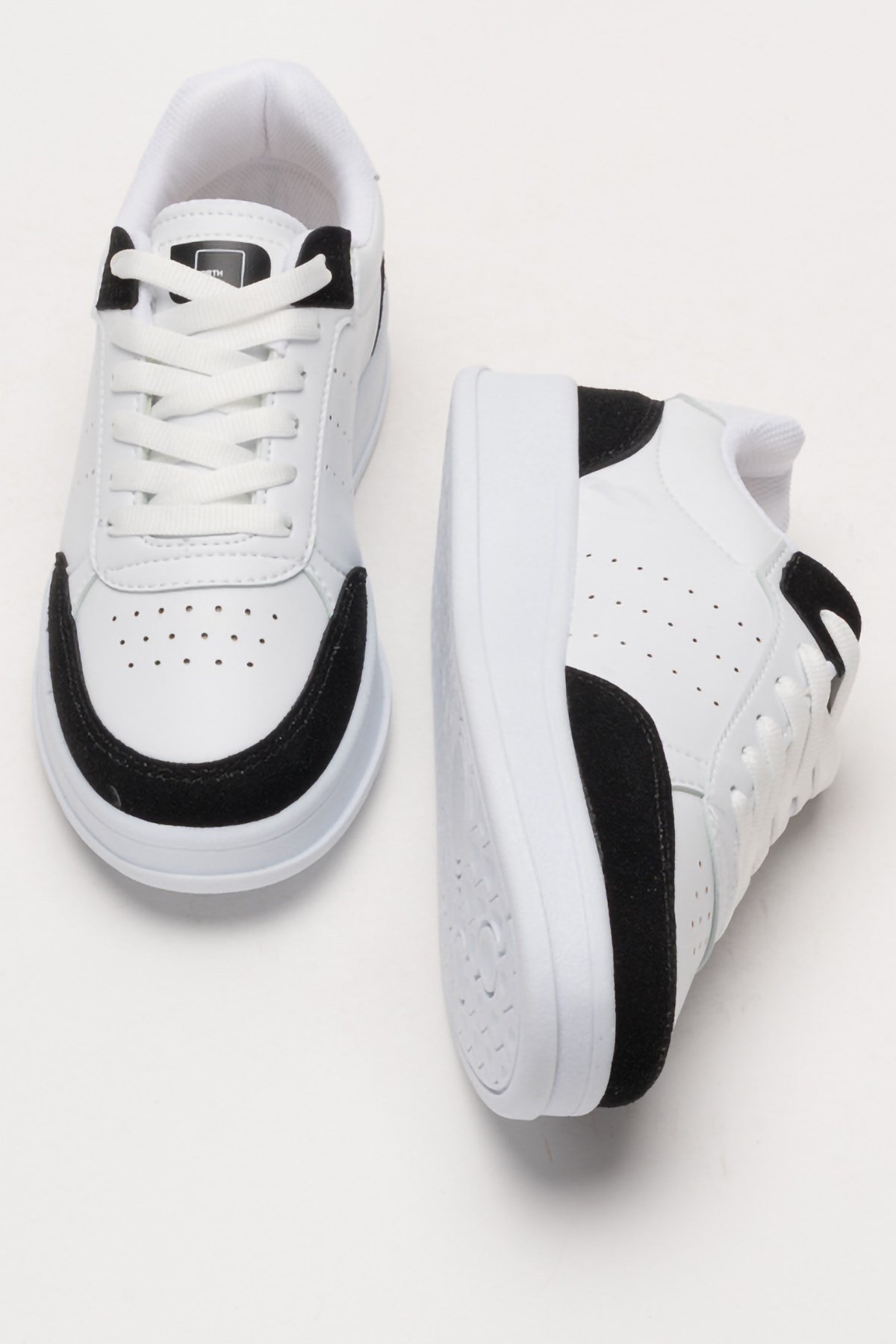 Unisex Düz Hafif Taban Sneaker Ayakkabı BEYAZ - SİYAH