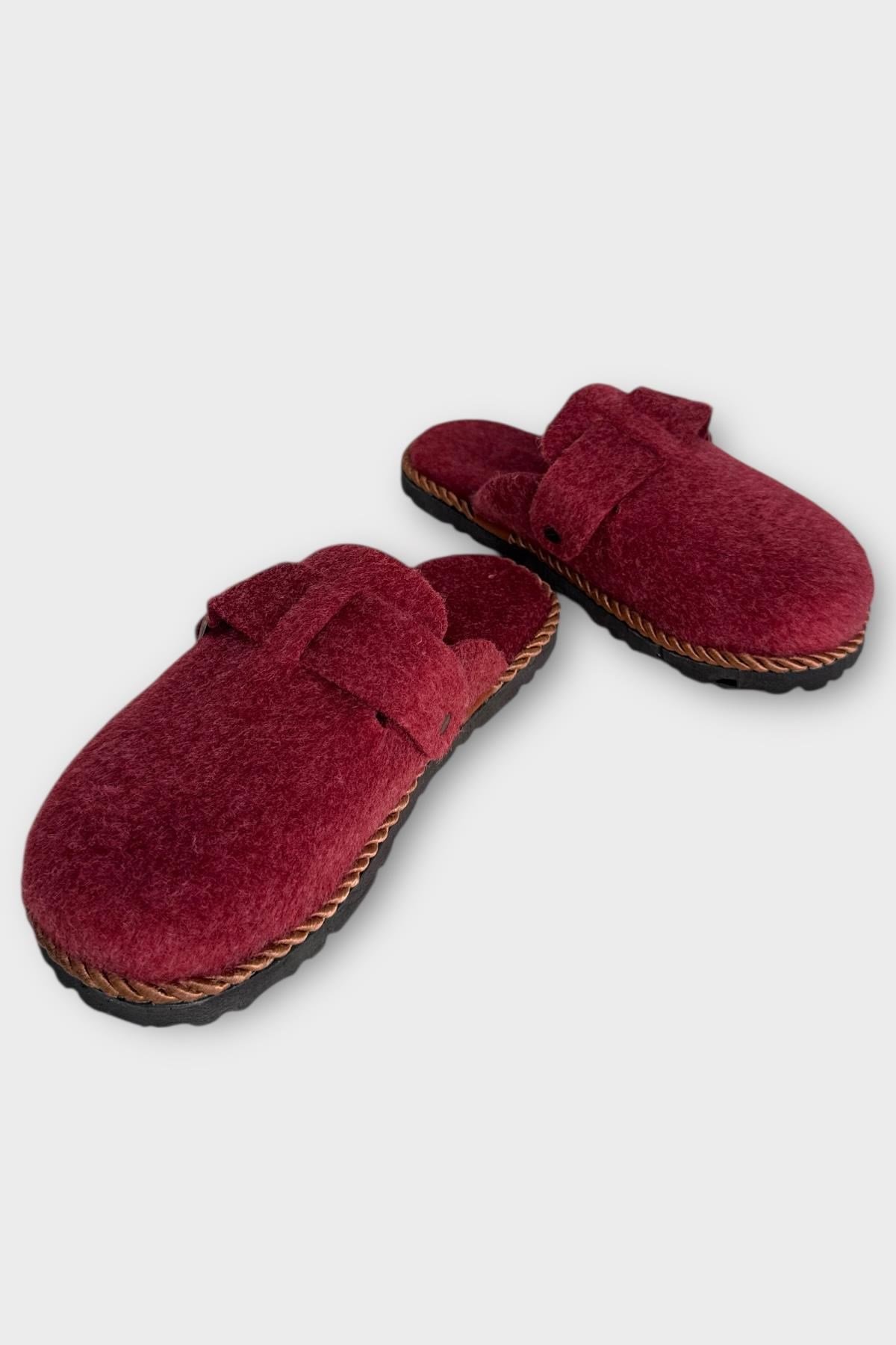 Unisex Tokalı Keçe Kumaşlı Ev Terliği BORDO