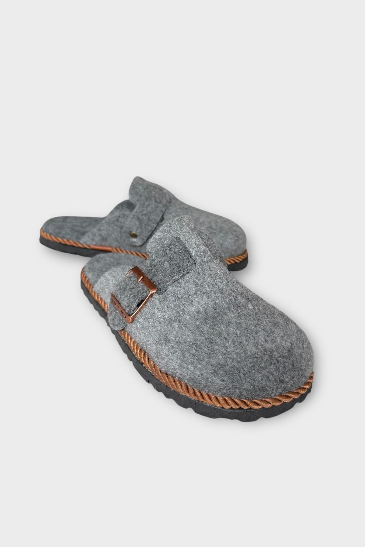 Unisex Tokalı Keçe Kumaşlı Ev Terliği GRİ