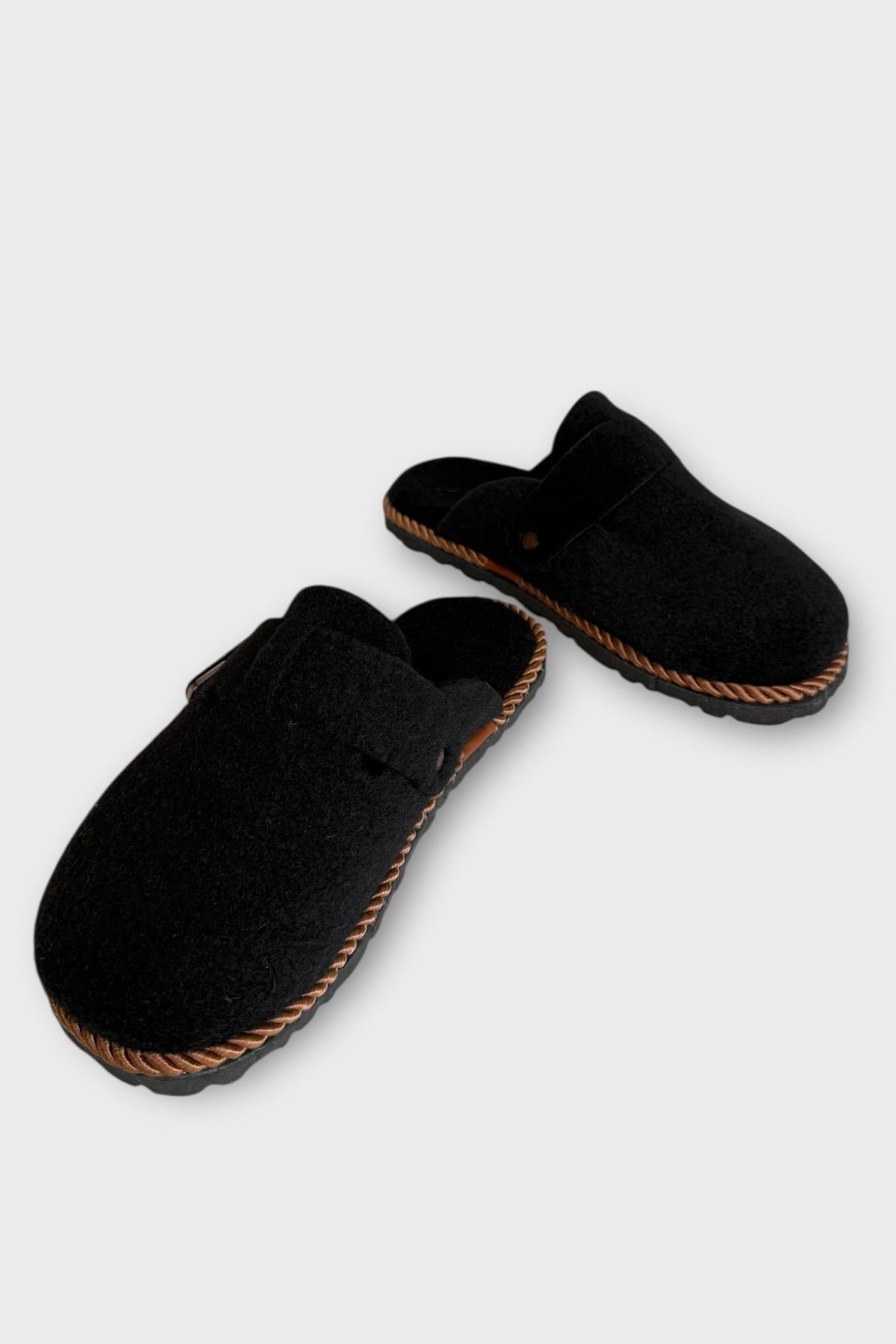 Unisex Tokalı Keçe Kumaşlı Ev Terliği SİYAH