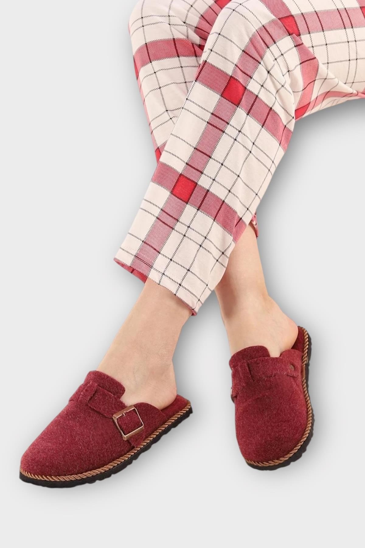 Unisex Tokalı Keçe Kumaşlı Ev Terliği BORDO