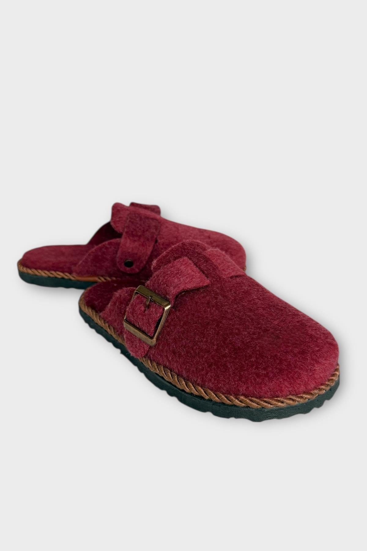 Unisex Tokalı Keçe Kumaşlı Ev Terliği BORDO