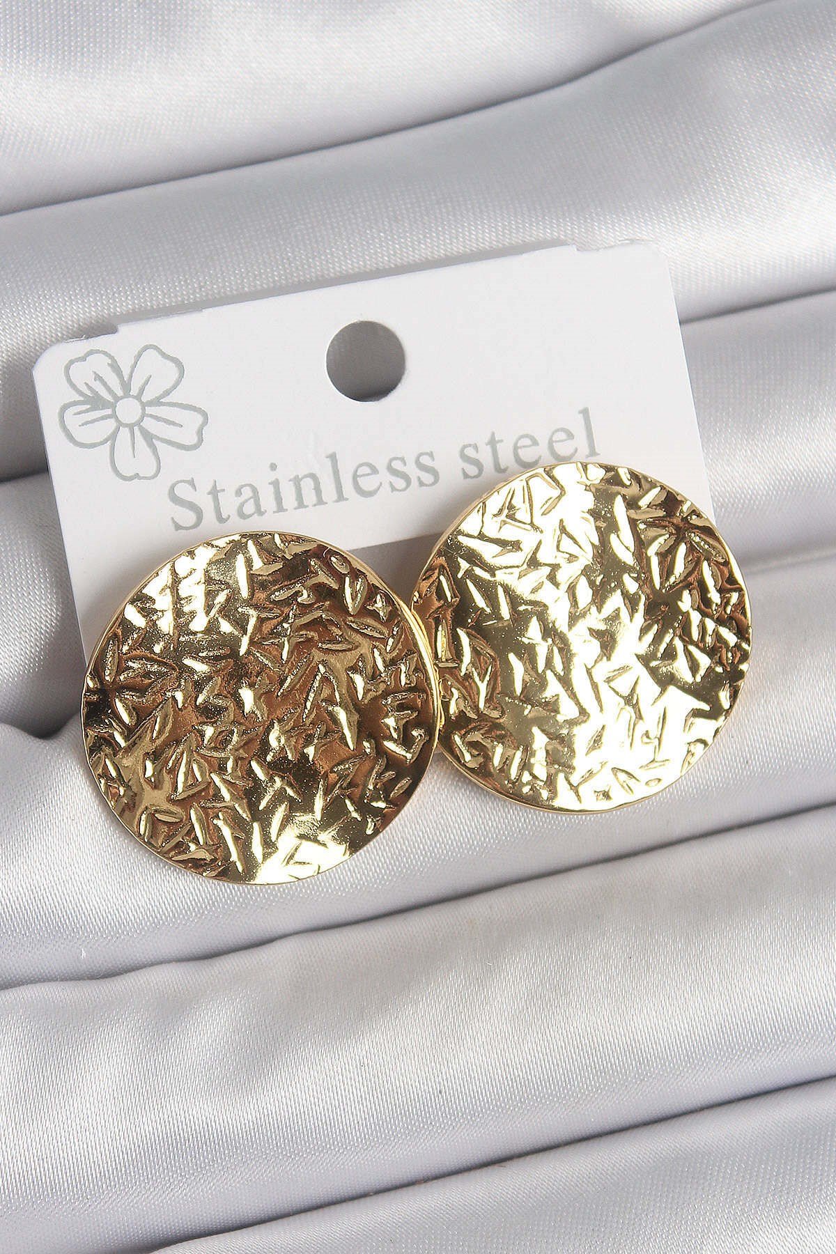 ® 316 Çelik Gold Renk İşlemli Daire Plaka Model Kadın Küpe